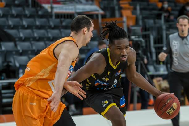 两者的跨国 两者的跨国