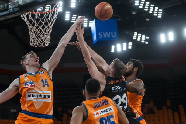 念与发接发 念与发接发