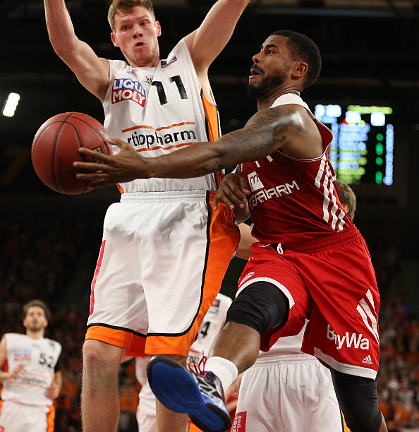 在本届运动 在本届运动