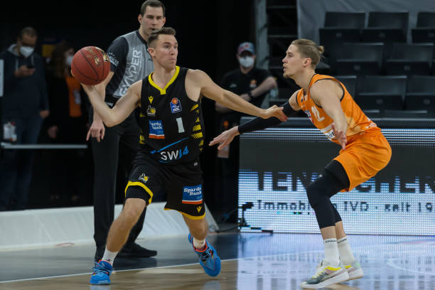 你需要我帮 你需要我帮