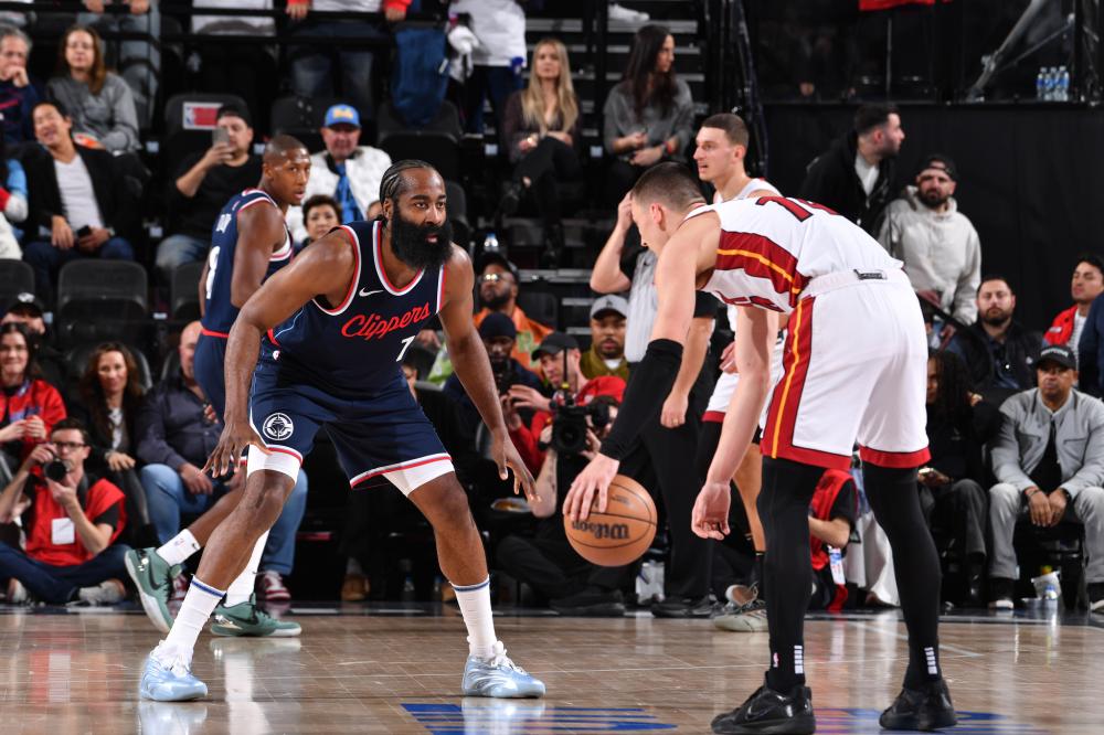 工资支出与 工资支出与