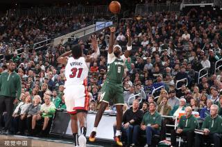 夺冠背后的 夺冠背后的